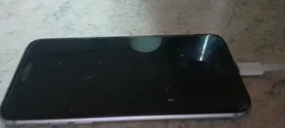 iPhone 6S usado en buen estado y funcional - miniatura 4