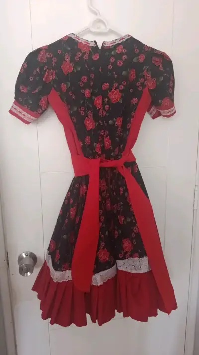 Vestido cueca rojo y negro talla 16 niña - miniatura 4