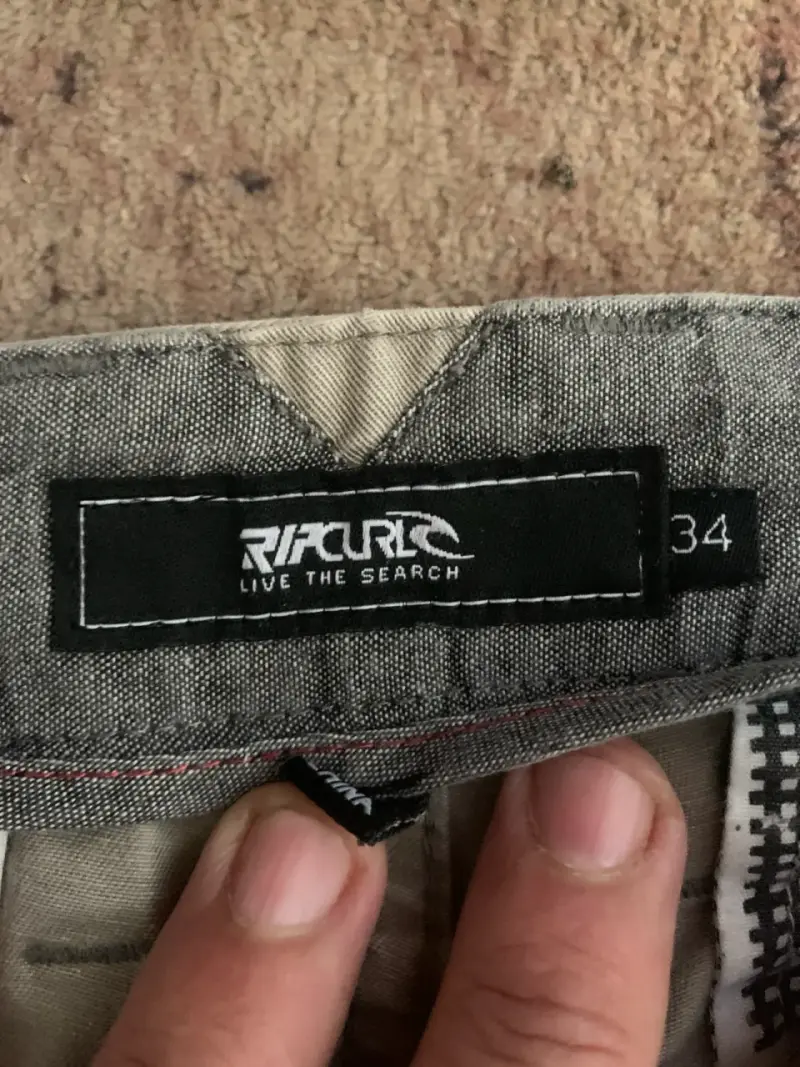 Pantalones beige Rip Curl talla 34 - 2