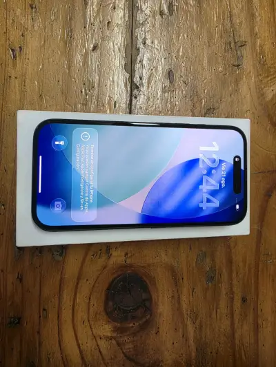 Se vende o se cambia iPhone 16 Batería 🔋 100% - miniatura 4