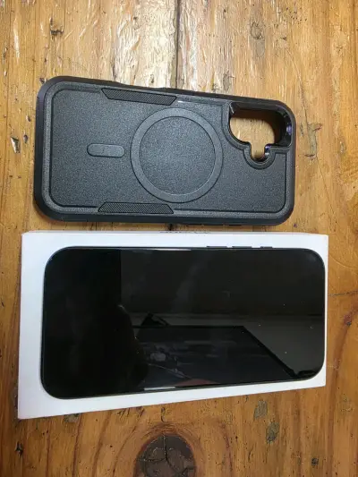 Se vende o se cambia iPhone 16 Batería 🔋 100% - miniatura 5