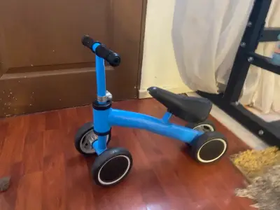 Triciclo para niños azul - miniatura 1
