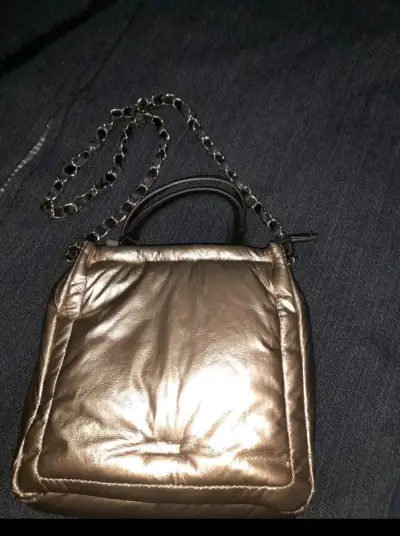 Bolso Prune doradoo con cadena elegante - miniatura 1