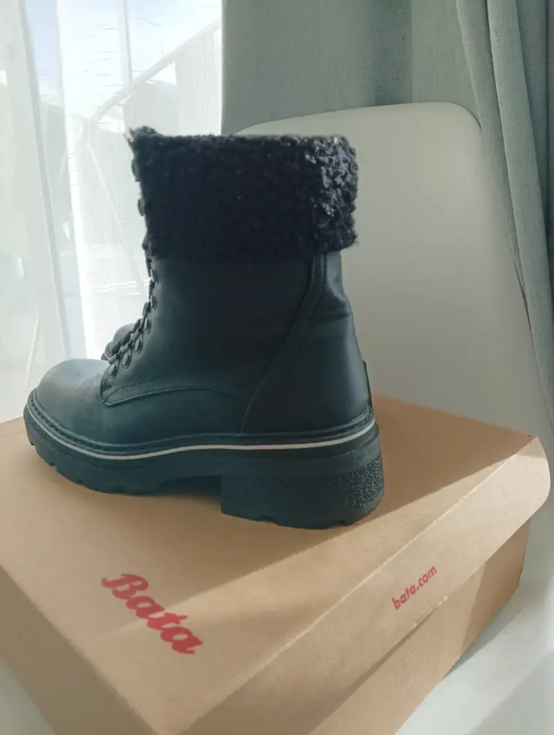 Botines negros marca Bata talla 35 - 2