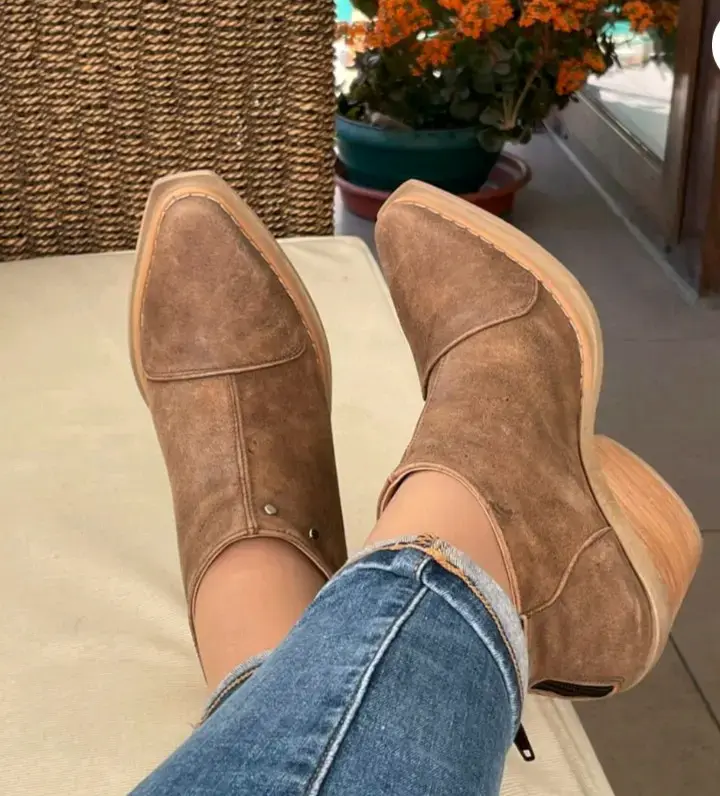 Botines de cuero marrón con tacón alto - 4