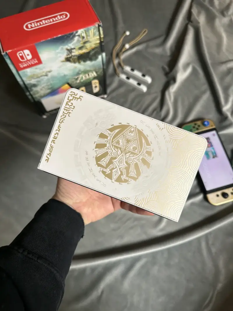 Nintendo Switch OLED Zelda Edition - 5