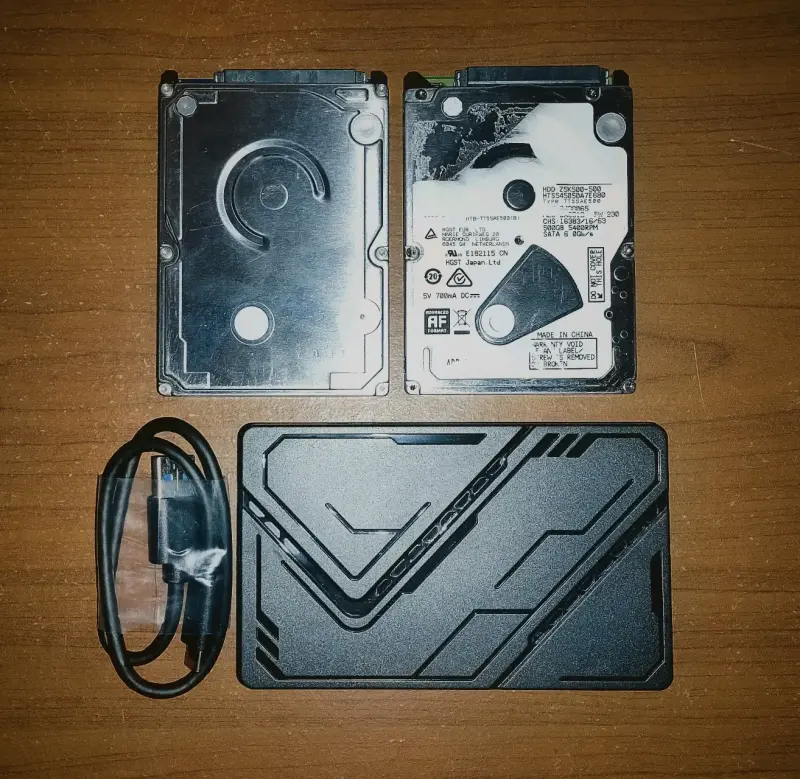 Discos duros HGST 1TB y 500GB con carcasa USB - 1