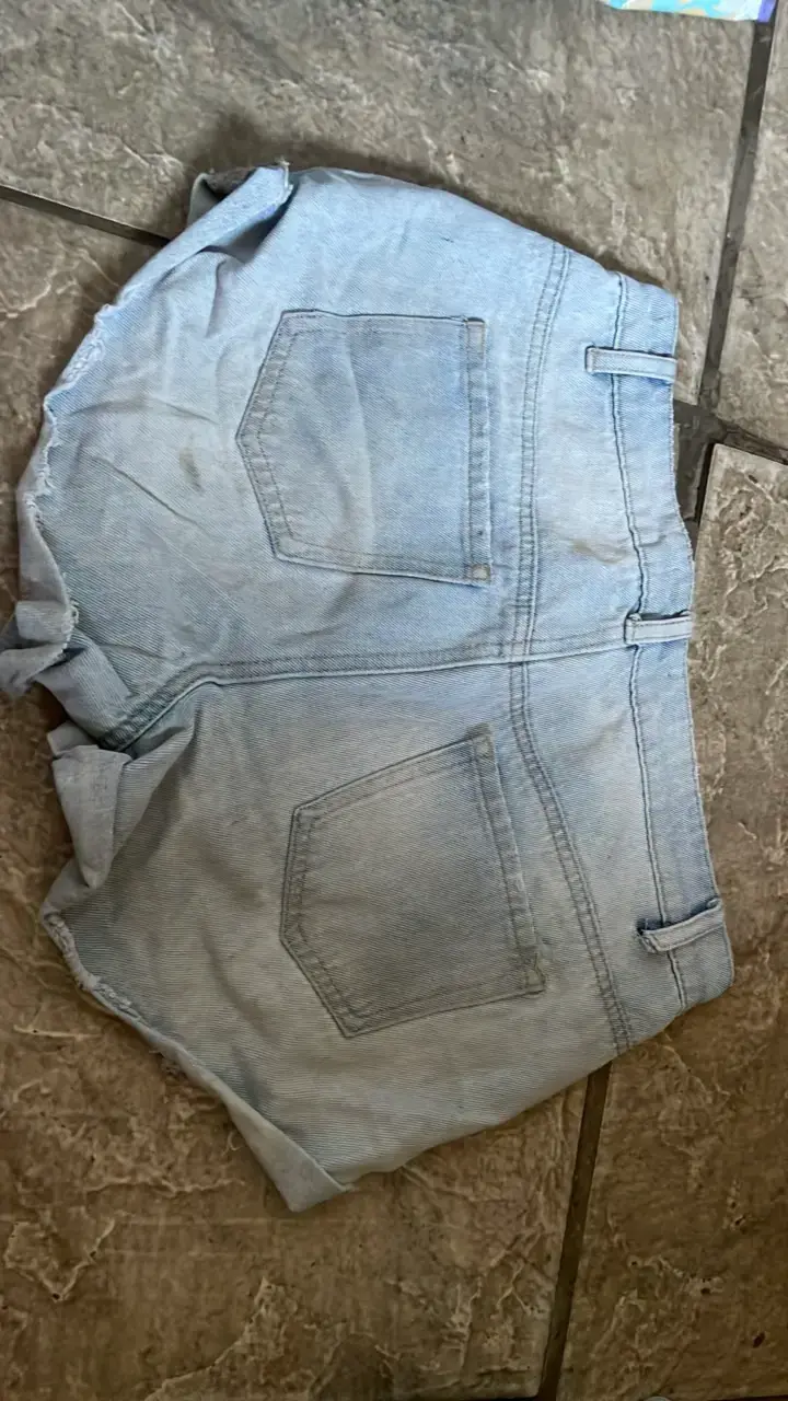 Shorts de mezclilla con bordados - 2