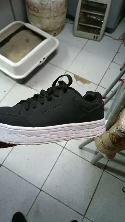 Zapatillas negras Skechers con Memory Foam - miniatura 2
