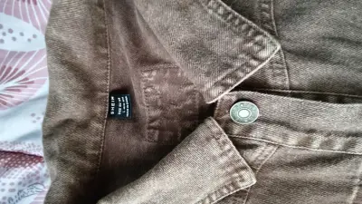 Chaqueta de mezclilla marrón para mujer - miniatura 2
