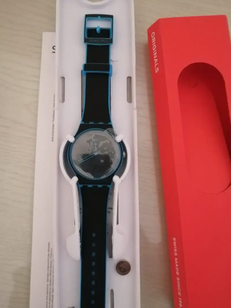 Reloj Swatch , azul y negro, calendario, NUEVO - 6