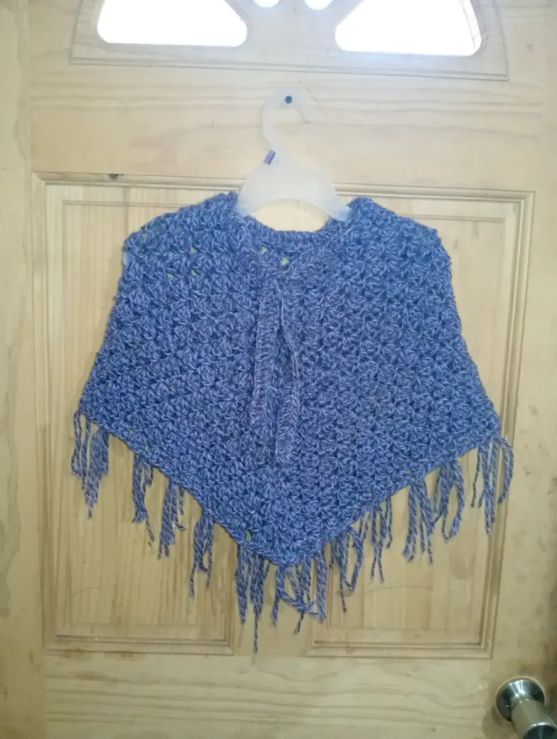 Poncho tejido a mano en varios colores - 2