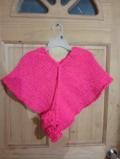 Poncho tejido a mano en varios colores - miniatura 3