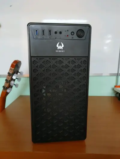 Gabinete Kronos Micro-ATX (Mod para GPU larga) - miniatura 1