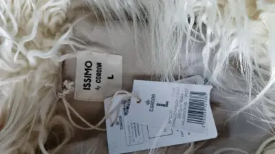 Chaqueta de piel sintética. - miniatura 2