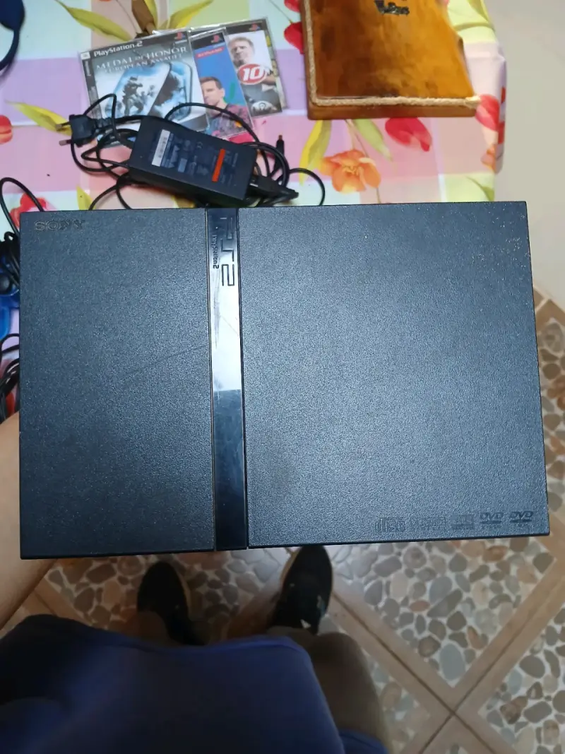 Consola PlayStation 2 Slim con juegos y accesorios - 3