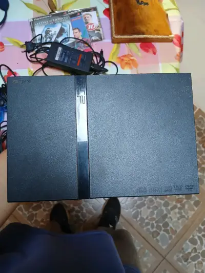 Consola PlayStation 2 Slim con juegos y accesorios - miniatura 3