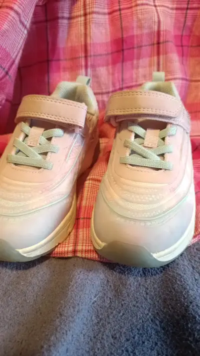 Zapatillas deportivas para niña color rosa - miniatura 1