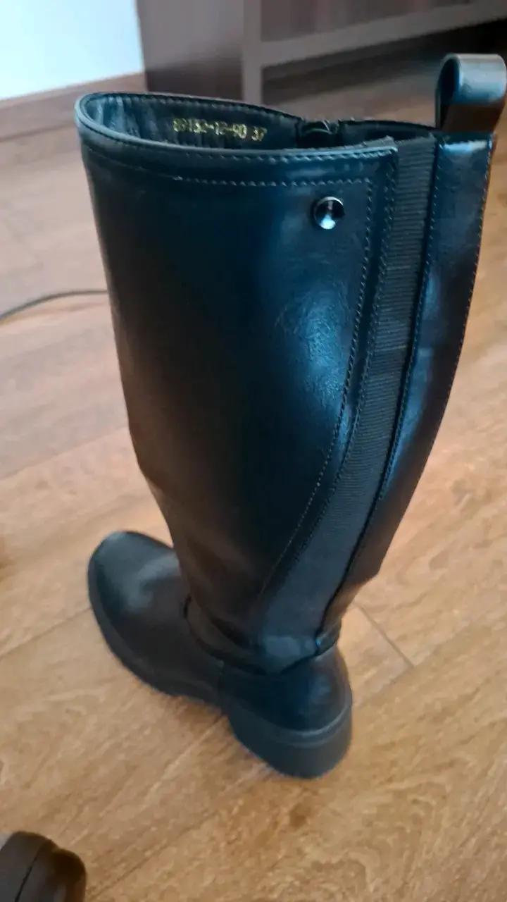 Botas negras eco cuero para mujer numeto 37. - 2