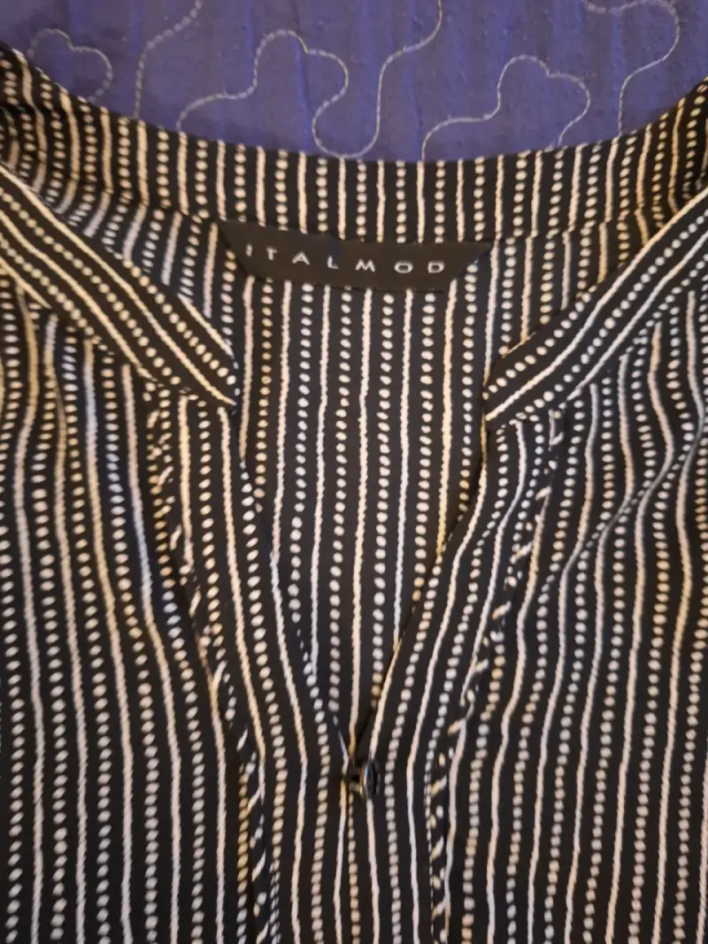 Blusa de rayas negras y blancas Italmod - 2
