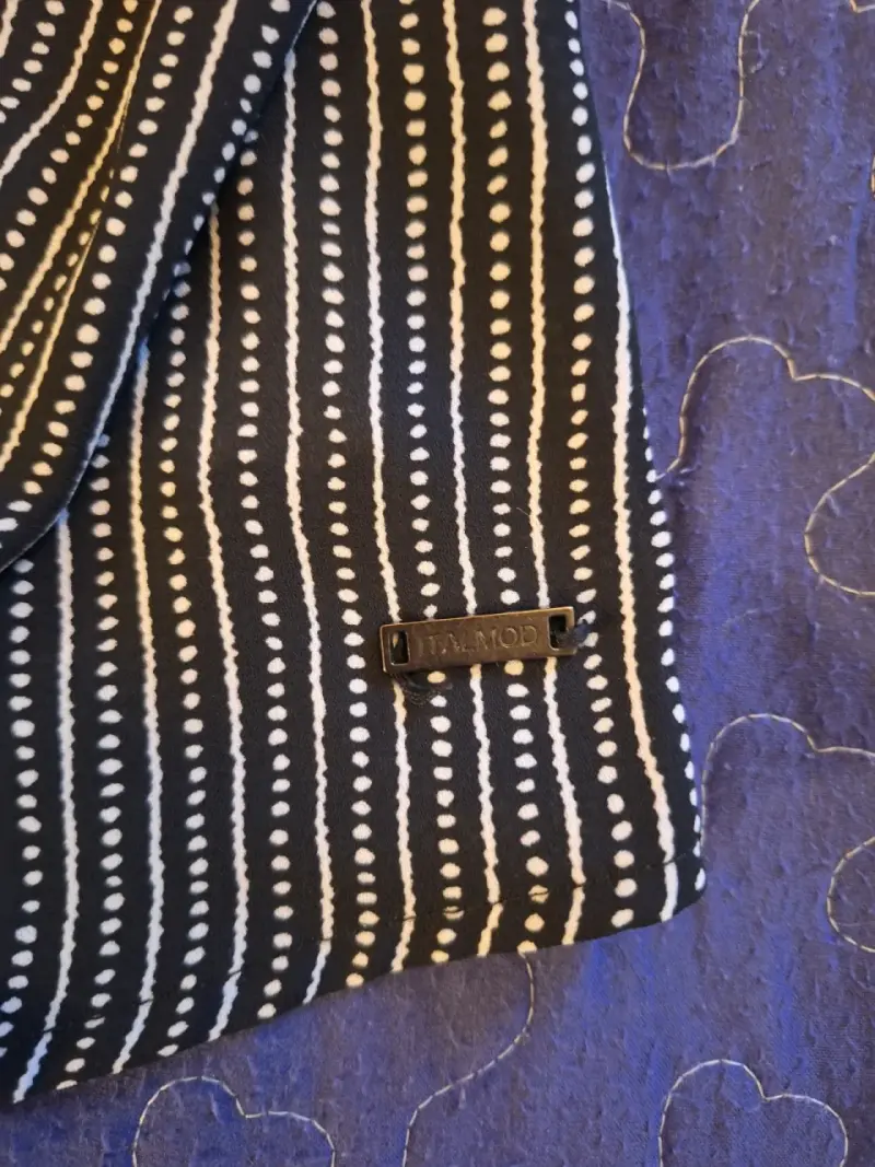 Blusa de rayas negras y blancas Italmod - 3