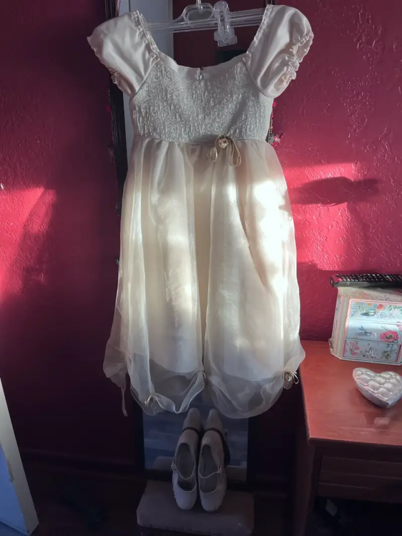 Vestido de ceremonia para niña en color marfil - 3