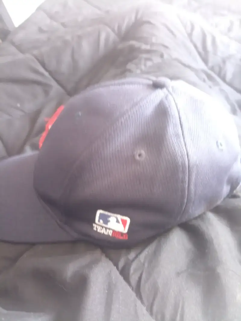 Gorra azul con logo bordado - 3