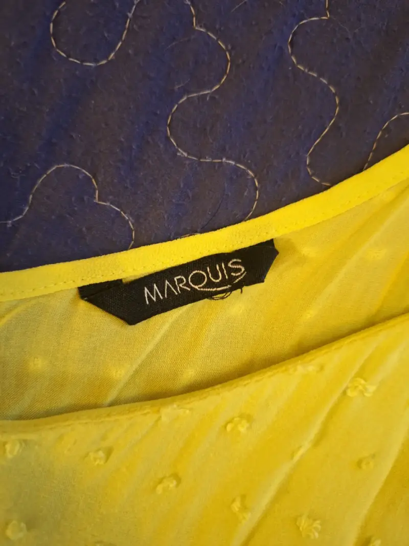 Blusa Amarilla Sin Mangas Marquis - 2
