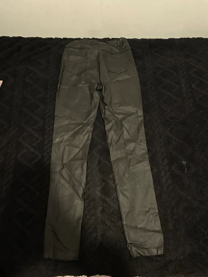 Pantalones de cuero sintético negro para mujer - 2