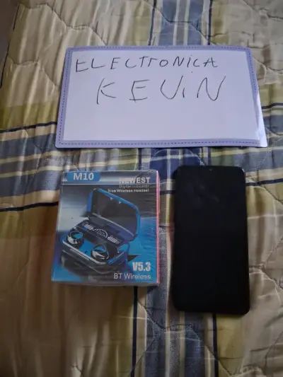 Samsung a10s + audifono - miniatura 1