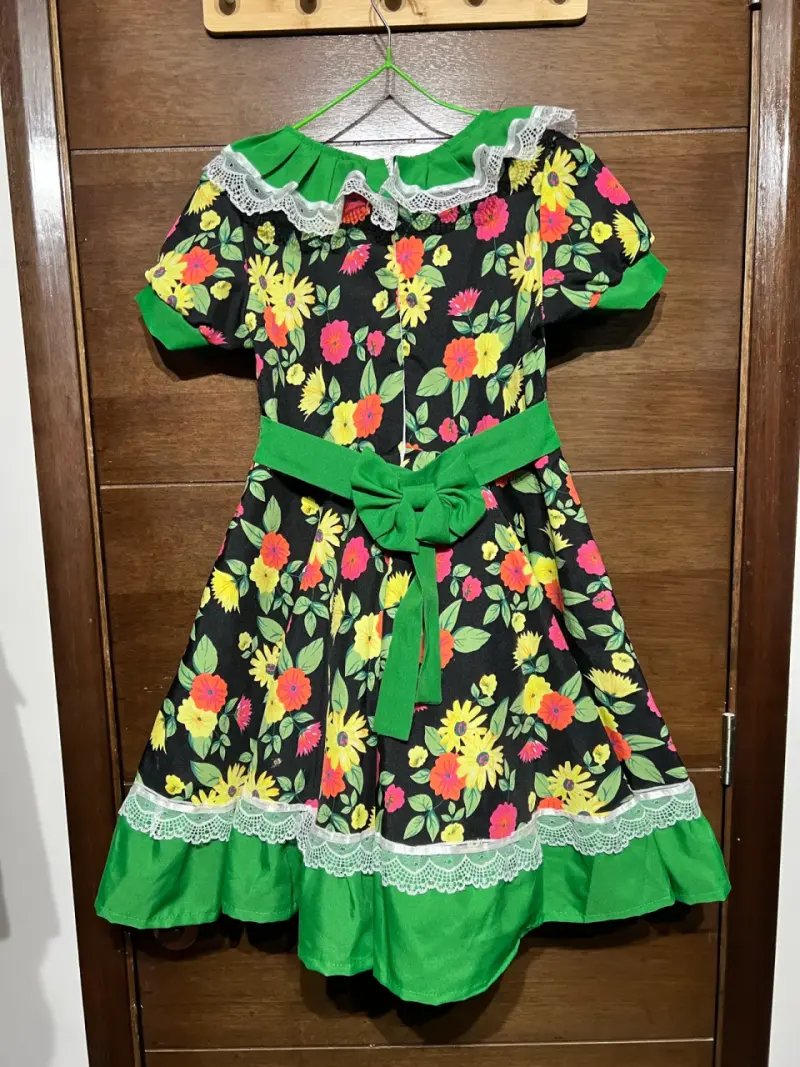 Vestido de chinita para niña con flores y encaje - 2