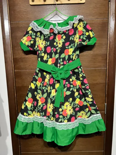 Vestido de chinita para niña con flores y encaje - miniatura 2