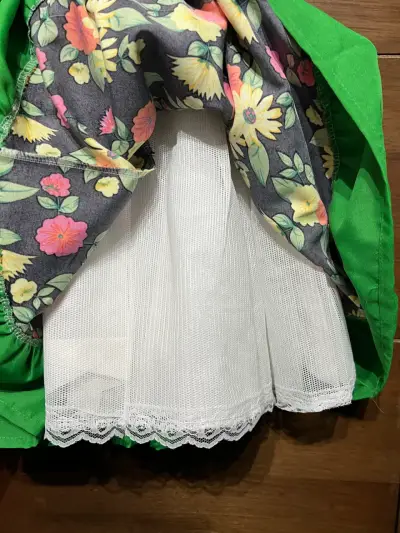 Vestido de chinita para niña con flores y encaje - miniatura 3