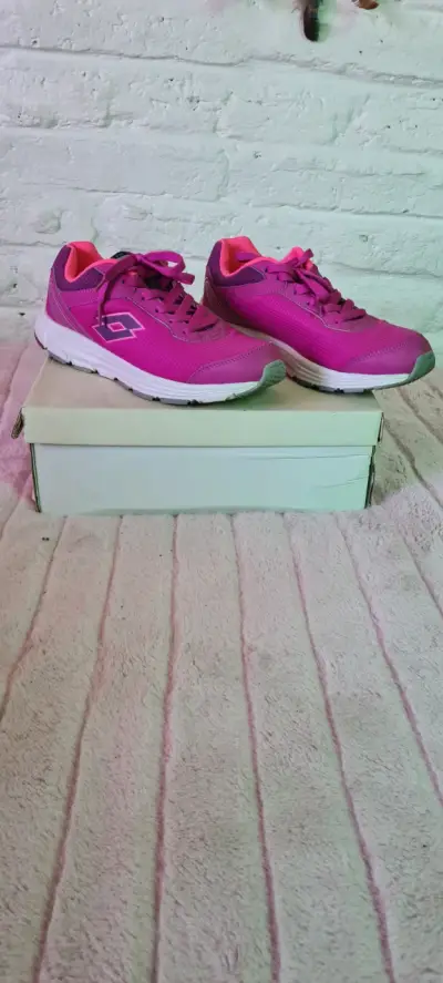 Zapatillas deportivas rosas Lotto para mujer - miniatura 1
