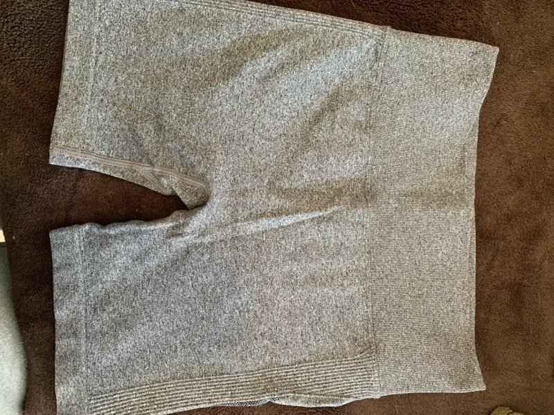 Lote de ropa Polera negra con cuello blanco Z&H - 5
