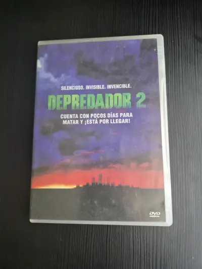 DVD Depredador 2 en excelente estado - miniatura 1