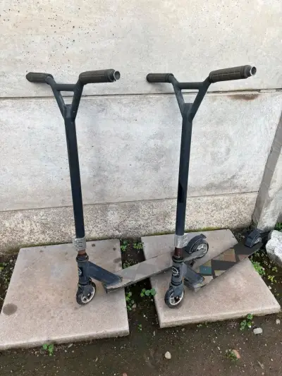 Scooter doble para niños en buen estado - miniatura 3