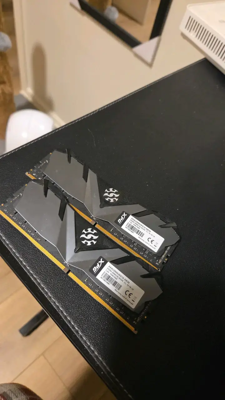 Memorias RAM XPG DDR4 8GB 3200MHz - 2