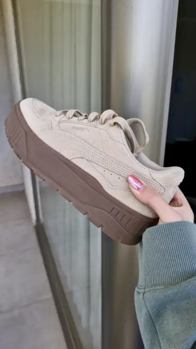 Zapatillas deportivas beige Puma para mujer - miniatura 3
