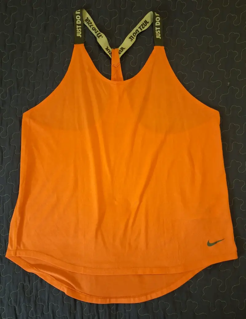 Polera Deportiva Mujer Nike Naranja Dri-Fit
