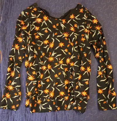 Blusa de maternidad floral H&M talla M - miniatura 1