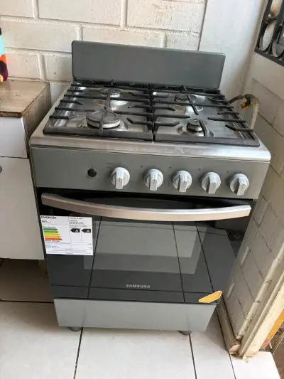 Cocina a gas Samsung de 4 quemadores - miniatura 2