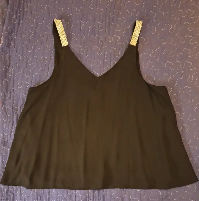 Blusa Negra Alaniz con Tirantes Decorativos