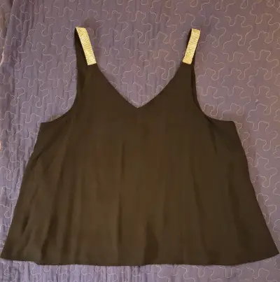 Blusa Negra Alaniz con Tirantes Decorativos - miniatura 1