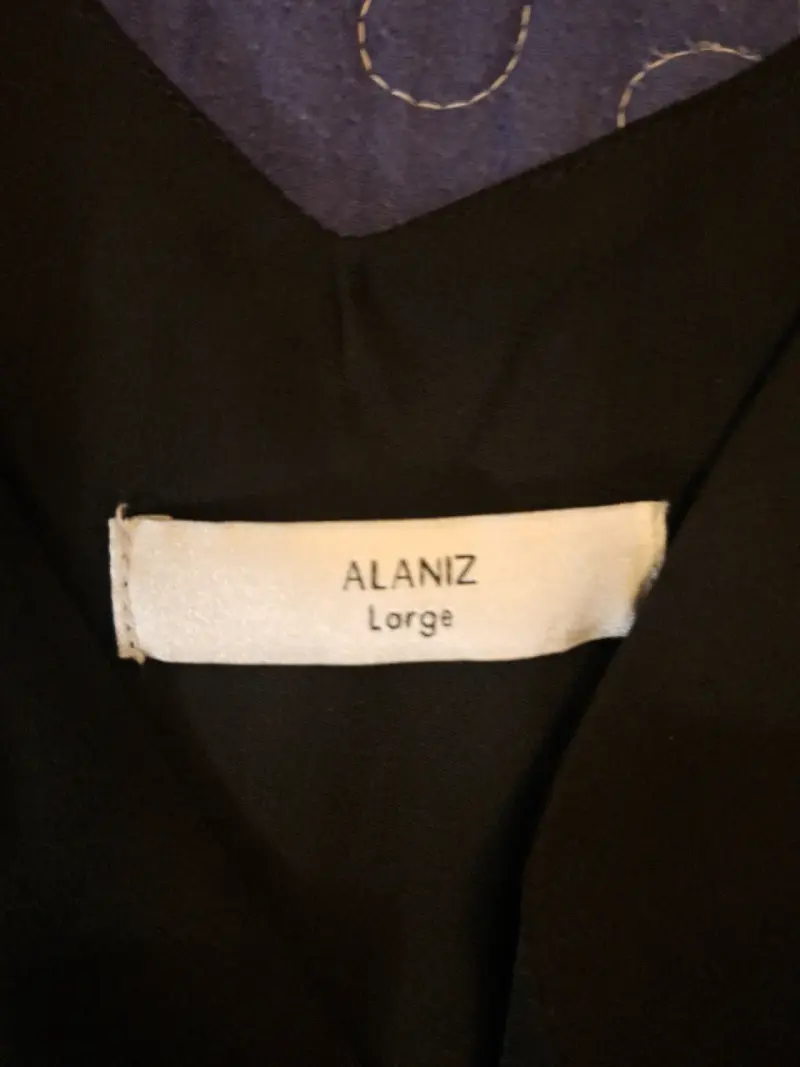 Blusa Negra Alaniz con Tirantes Decorativos - 2