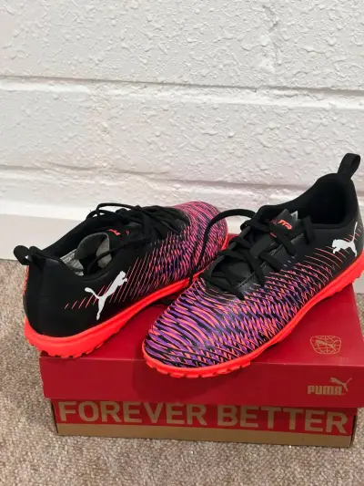 Zapatillas de fútbol Puma Future Z Play IT negras y rojas - miniatura 2