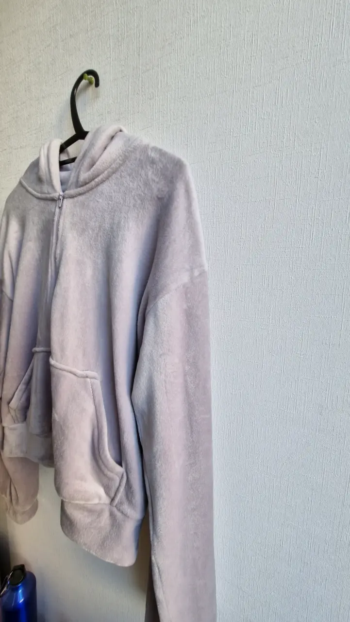Polerón de terciopelo con capucha H&M lila - 5