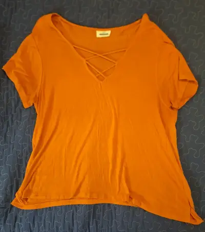 Polera naranja con escote cruzado Americanino - miniatura 1