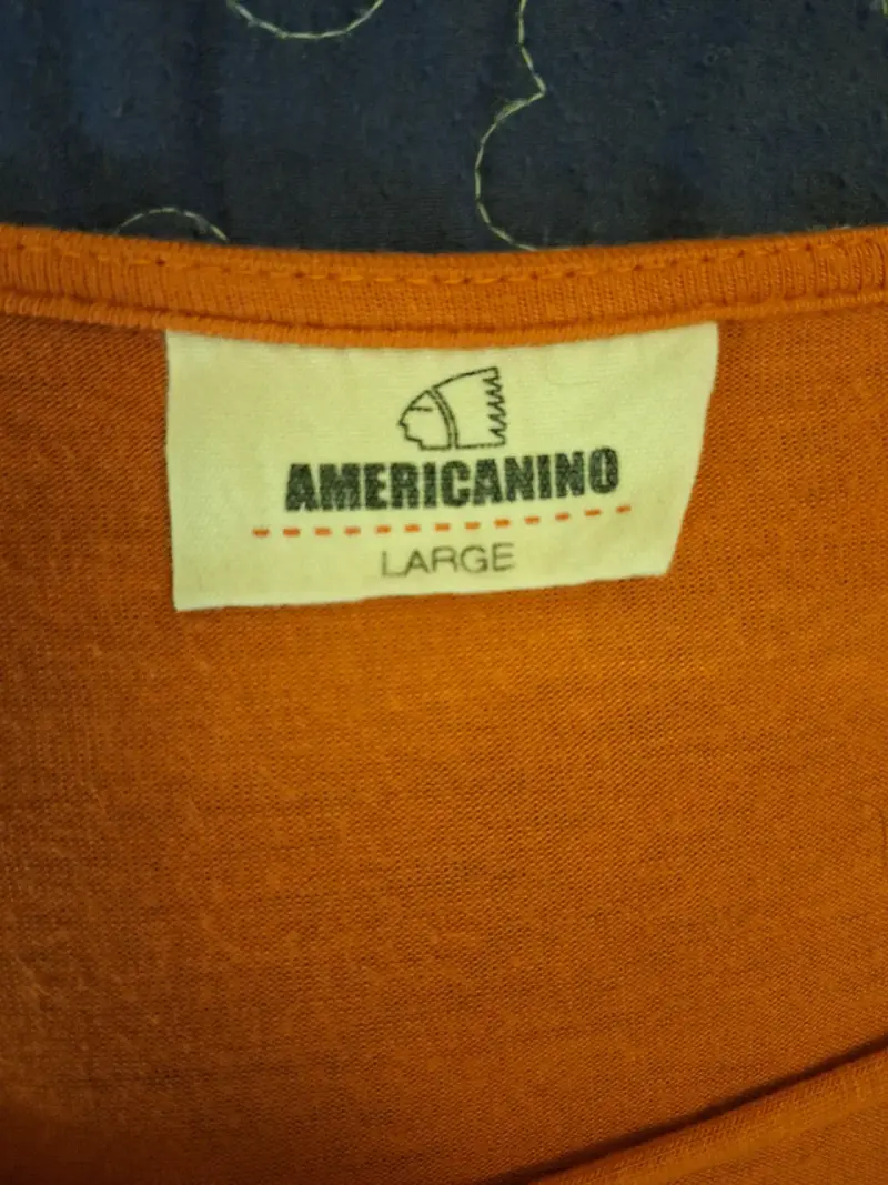 Polera naranja con escote cruzado Americanino - 2