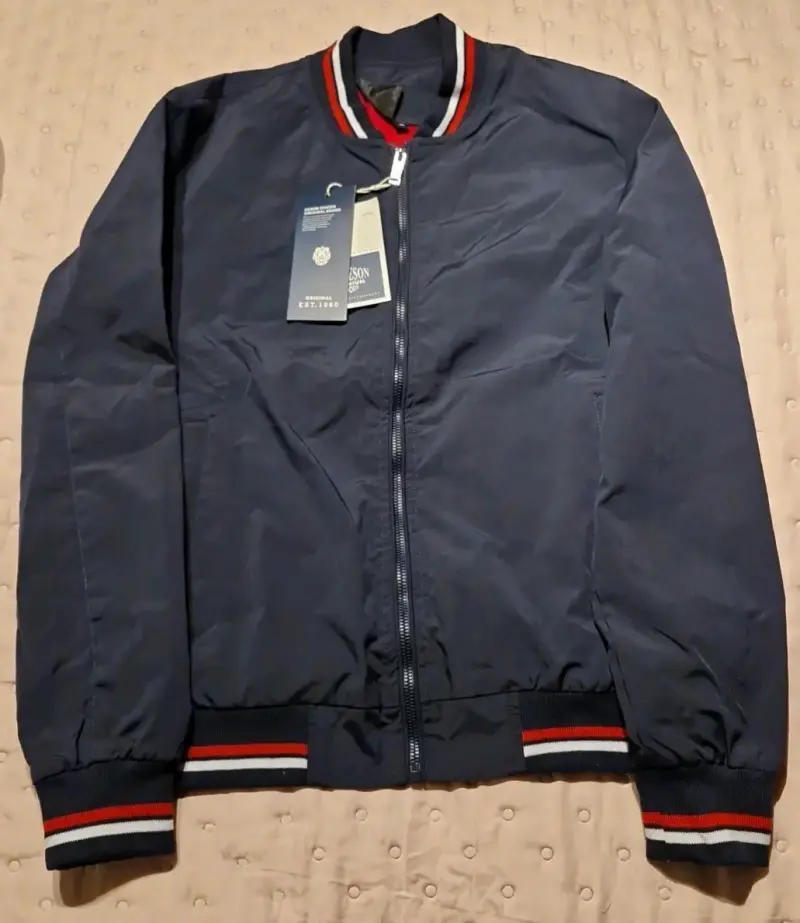 Chaqueta bomber azul marino con detalles tricolor - 2